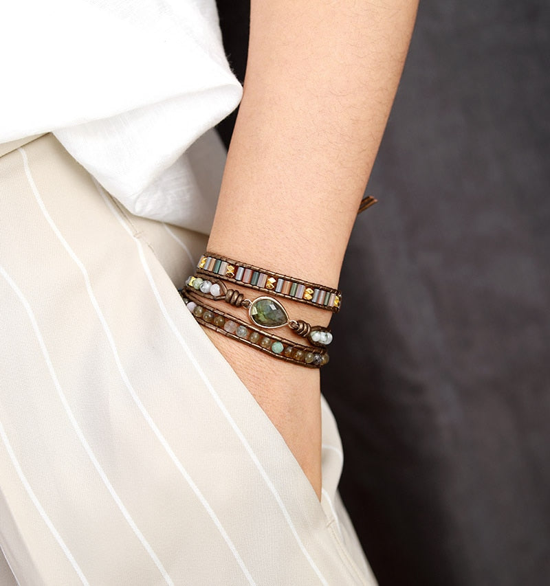 Bracelet en cuir, strass et pierre naturelle de Labradorite